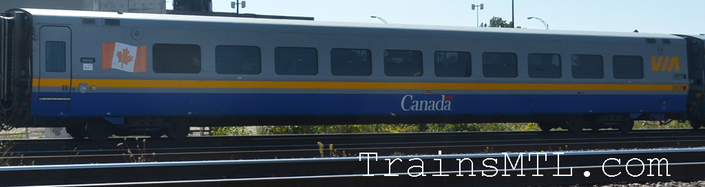 Passenger car VIA 3365 right side / Wagon de passager VIA 3365 coté droit